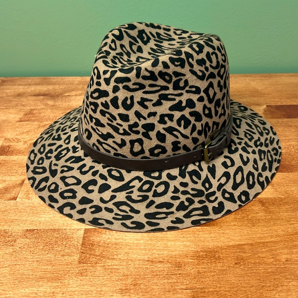 Adora Leopard Print Hat, like new condition. Never worn.